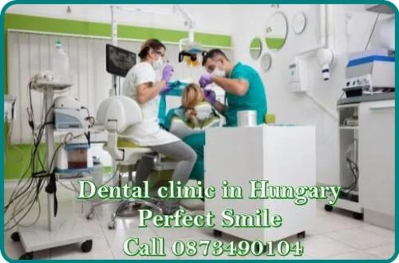 Dentiste en consultation avec un patient en Hongrie