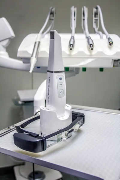 Materiel de dentisterie moderne en clinique